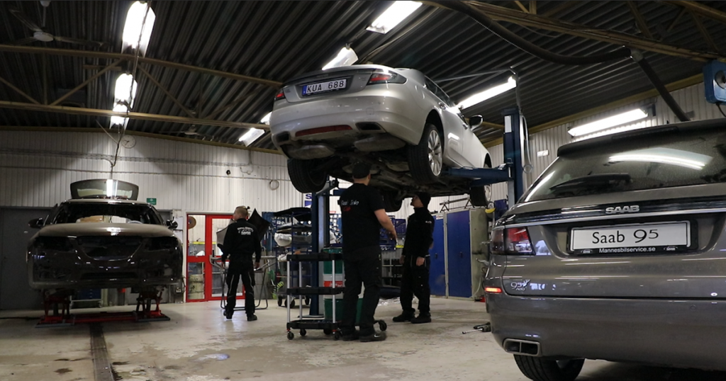 Saab cars inside a workshop